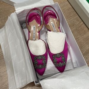 Manolo Blahnik Hangisi Slingback Kitten Heel